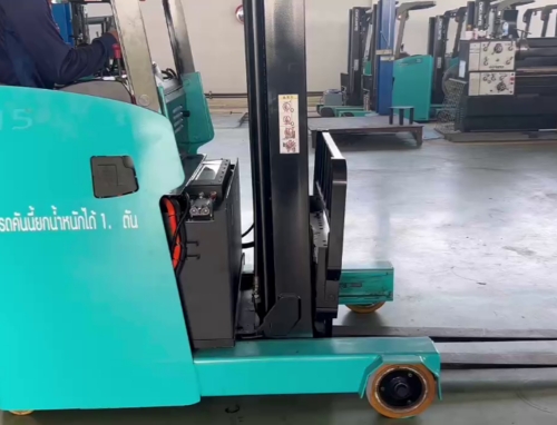 Komatsu Forklifts in Thailand