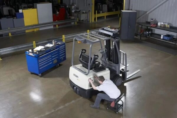 forklift-battery-replacement-cost-crown-encore-news-11